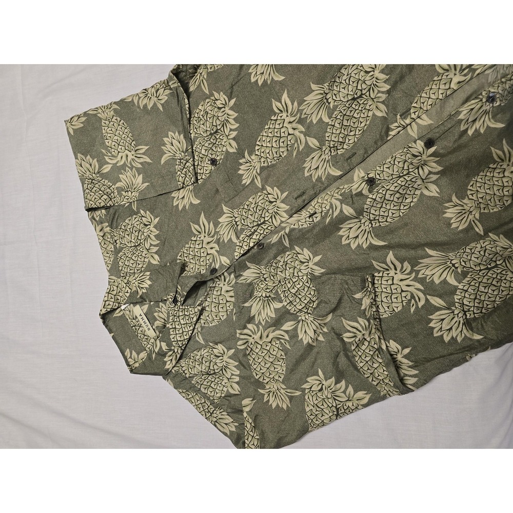 Summa Shirt Mens Large‎ Pineapple Print Silk Blend Hawaiian Button Up Casual